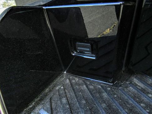 New 2025 GMC Hummer EV 3X w/ LPO, Dark Essentials Package image 7