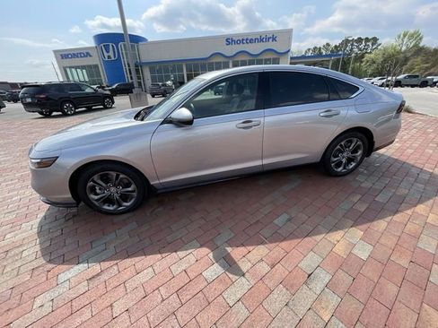 Certified 2024 Honda Accord EX-L image 27