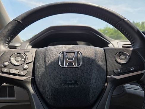 Used 2023 Honda Odyssey EX-L image 30