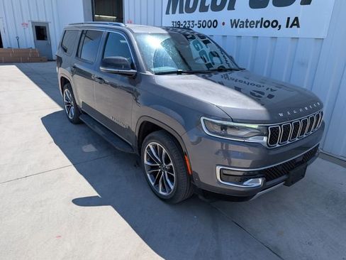 Used 2023 Jeep Wagoneer Series II w/ Premium Group I AWD/4WD image 7