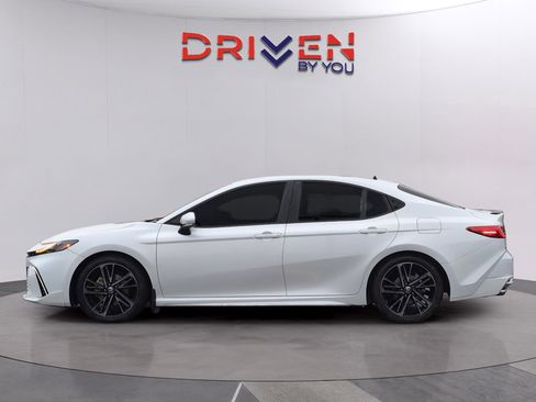 Used 2025 Toyota Camry XSE image 2