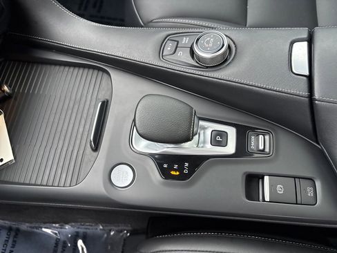 Certified 2019 INFINITI QX50 Luxe w/ Navigation Package image 24