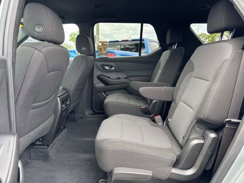 Used 2023 Chevrolet Traverse LT FWD image 26