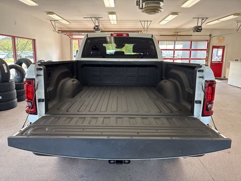 Certified 2025 RAM 2500 Big Horn AWD/4WD image 22