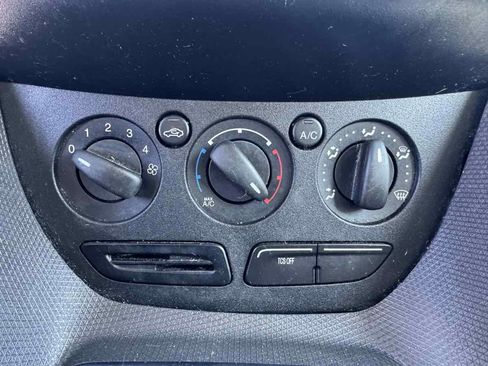Used 2015 Ford Transit Connect XL image 14