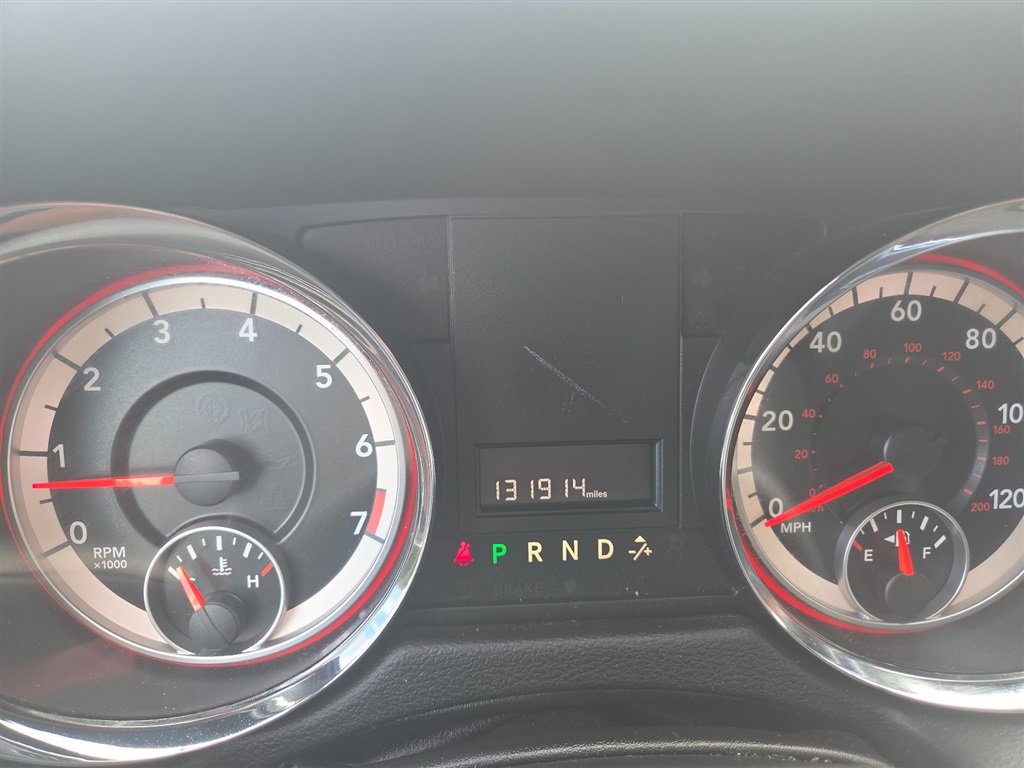 Used 2015 Dodge Grand Caravan SXT w/ Blacktop Package FWD image 11