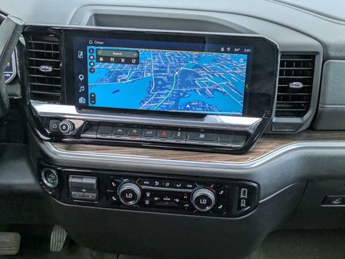 Used 2025 Chevrolet Silverado 1500 LT AWD/4WD image 18