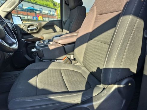 Used 2021 Chevrolet Silverado 1500 LT AWD/4WD image 12