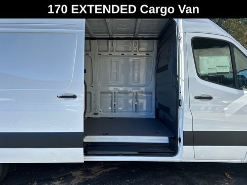Used 2025 Mercedes-Benz Sprinter 3500 image 16