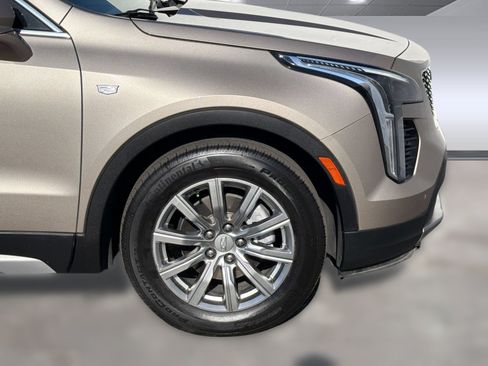 Certified 2023 Cadillac XT4 Premium Luxury FWD image 10