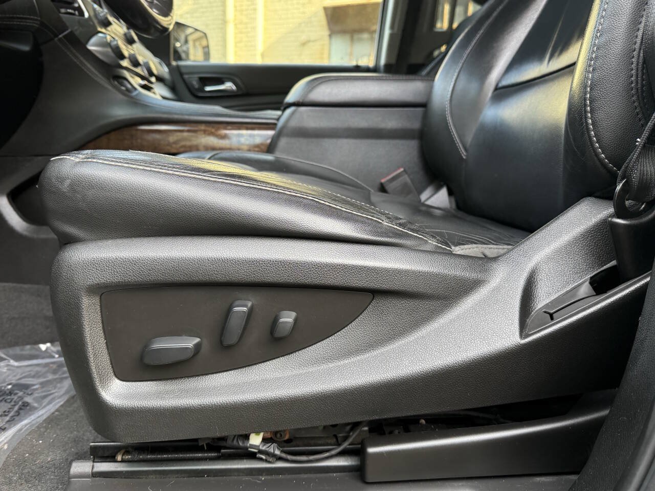 Used 2019 Chevrolet Tahoe LT AWD/4WD image 35