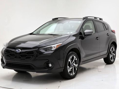 Used 2024 Subaru Crosstrek 2.0i Premium w/ Popular Package #3 AWD/4WD image 2