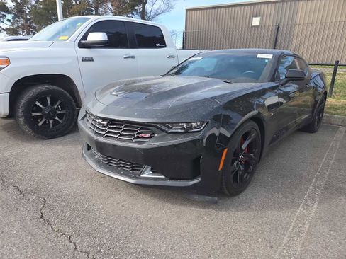 Used 2023 Chevrolet Camaro LT w/ RS Package image 9