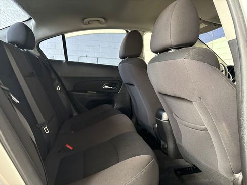 Used 2014 Chevrolet Cruze LT FWD image 18