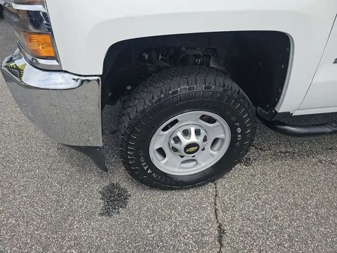 Used 2015 Chevrolet Silverado 2500 W/T RWD image 9