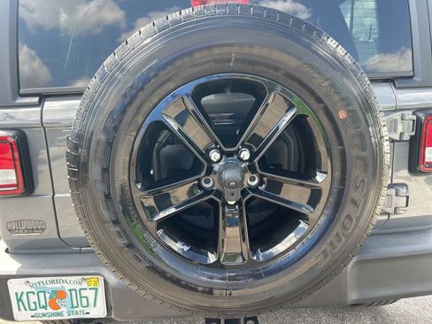 Used 2022 Jeep Wrangler Unlimited Sport image 21