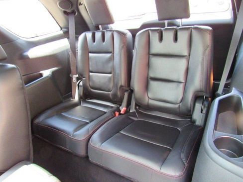 Used 2019 Ford Explorer Sport w/ Equipment Group 401A AWD/4WD image 36