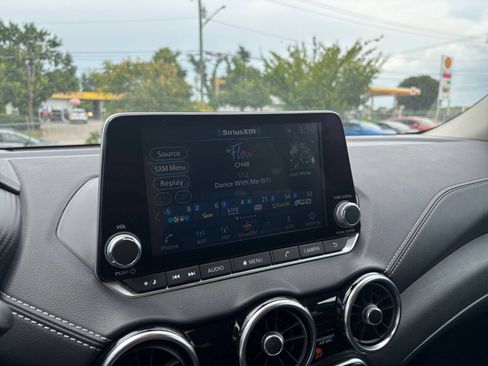 Used 2025 Nissan Sentra SV FWD image 16