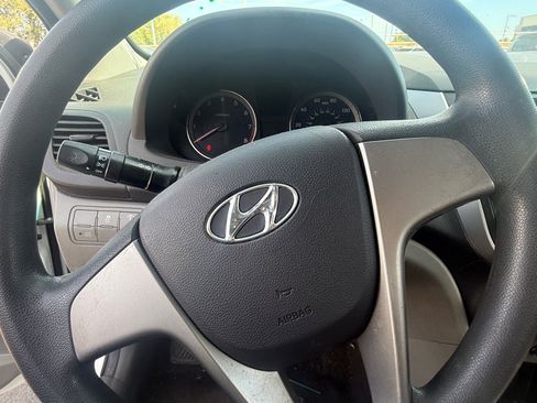 Used 2016 Hyundai Accent SE image 10