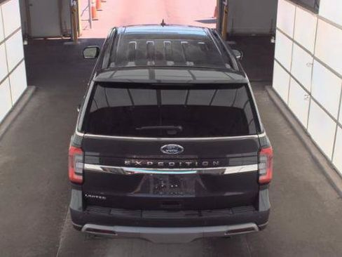 Used 2024 Ford Expedition Limited RWD image 9