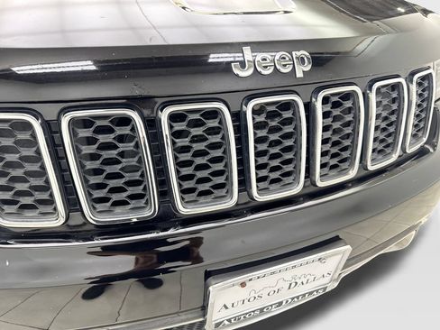 Used 2017 Jeep Grand Cherokee Limited w/ Luxury Group II RWD image 26