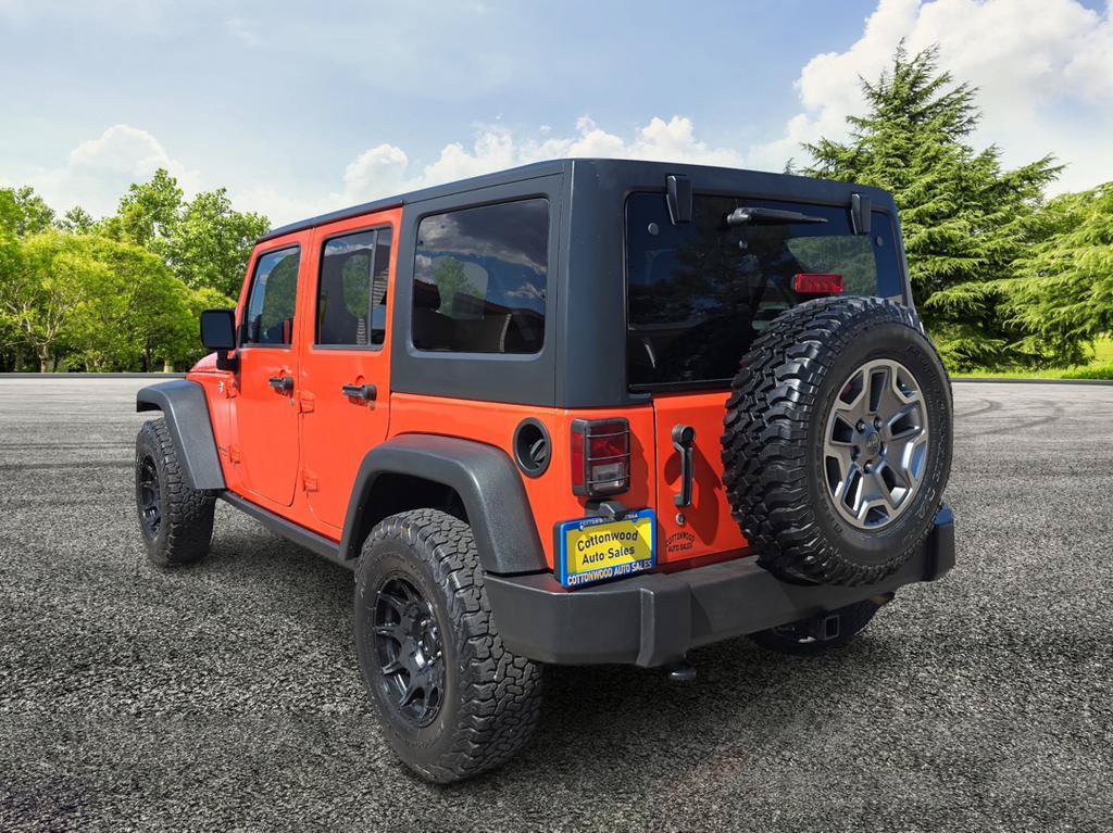 Used 2015 Jeep Wrangler Unlimited Rubicon w/ Connectivity Group AWD/4WD image 5