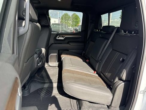 New 2026 Chevrolet Silverado 1500 High Country w/ Technology Package AWD/4WD image 16