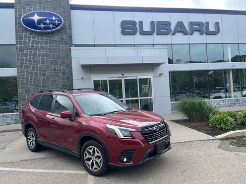Used 2024 Subaru Forester Premium AWD/4WD image 1