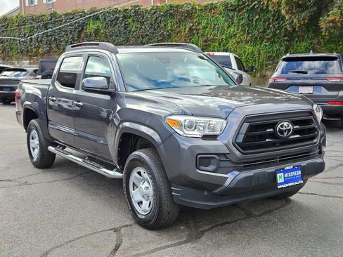 Used 2023 Toyota Tacoma SR image 7