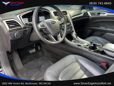 Used 2016 Ford Fusion SE w/ Equipment Group 202A FWD image 7