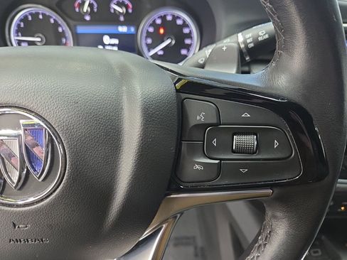 Used 2023 Buick Enclave Essence image 15