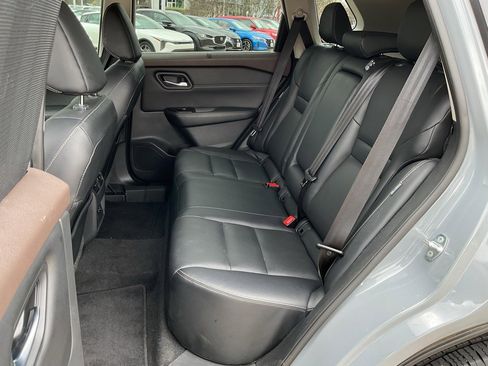 Used 2022 Nissan Rogue SL w/ SL Premium Package image 14