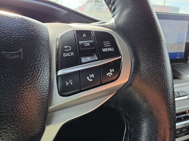 Certified 2023 Ford Explorer XLT RWD image 24