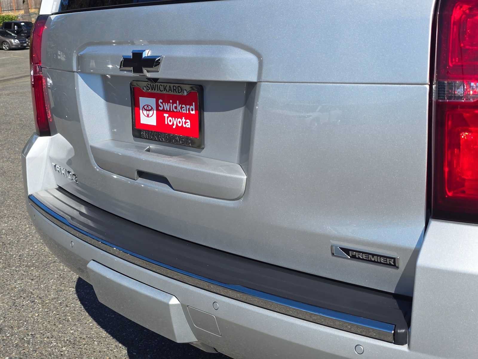 Used 2018 Chevrolet Tahoe Premier AWD/4WD image 13