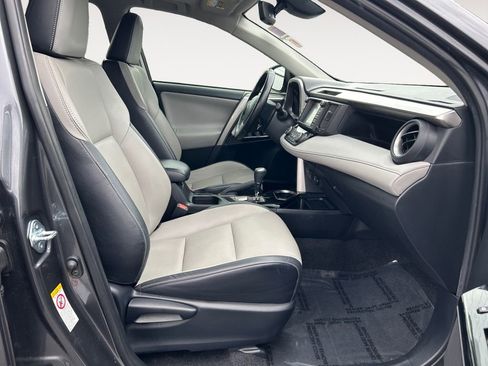 Used 2017 Toyota RAV4 Limited w/ Advanced Technology Package image 10