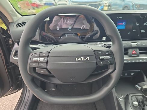 New 2026 Kia K4 FWD image 28