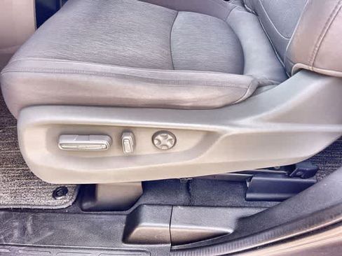 Used 2024 Honda Odyssey EX image 31