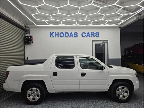 Used 2006 Honda Ridgeline RT image 3