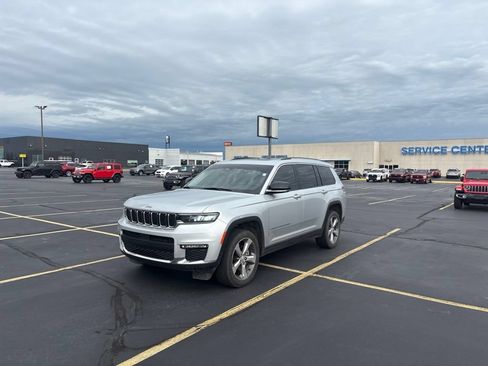 Used 2021 Jeep Grand Cherokee L Limited w/ Trailer Tow Package AWD/4WD image 4