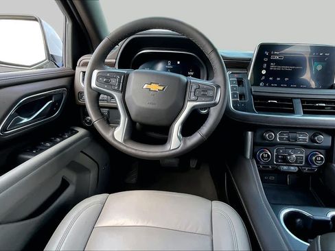 Used 2022 Chevrolet Tahoe LT w/ Luxury Package RWD image 6