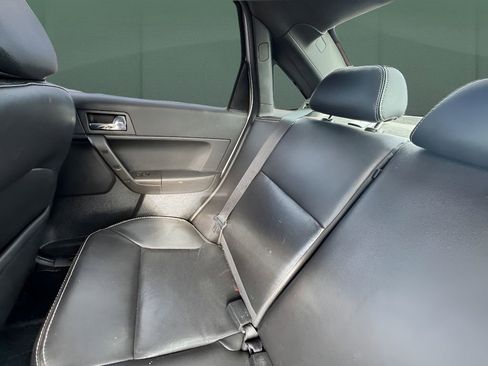 Used 2010 Ford Focus SES image 22