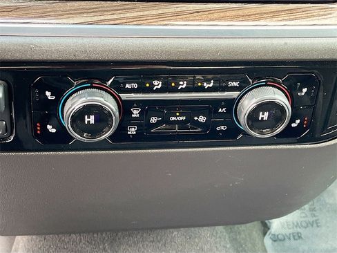 Used 2024 Chevrolet Silverado 1500 RST w/ Z71 Off-Road Package image 16