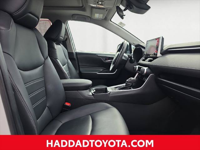 Certified 2020 Toyota RAV4 XLE Premium AWD/4WD image 17
