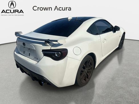 Used 2019 Toyota 86 RWD image 7