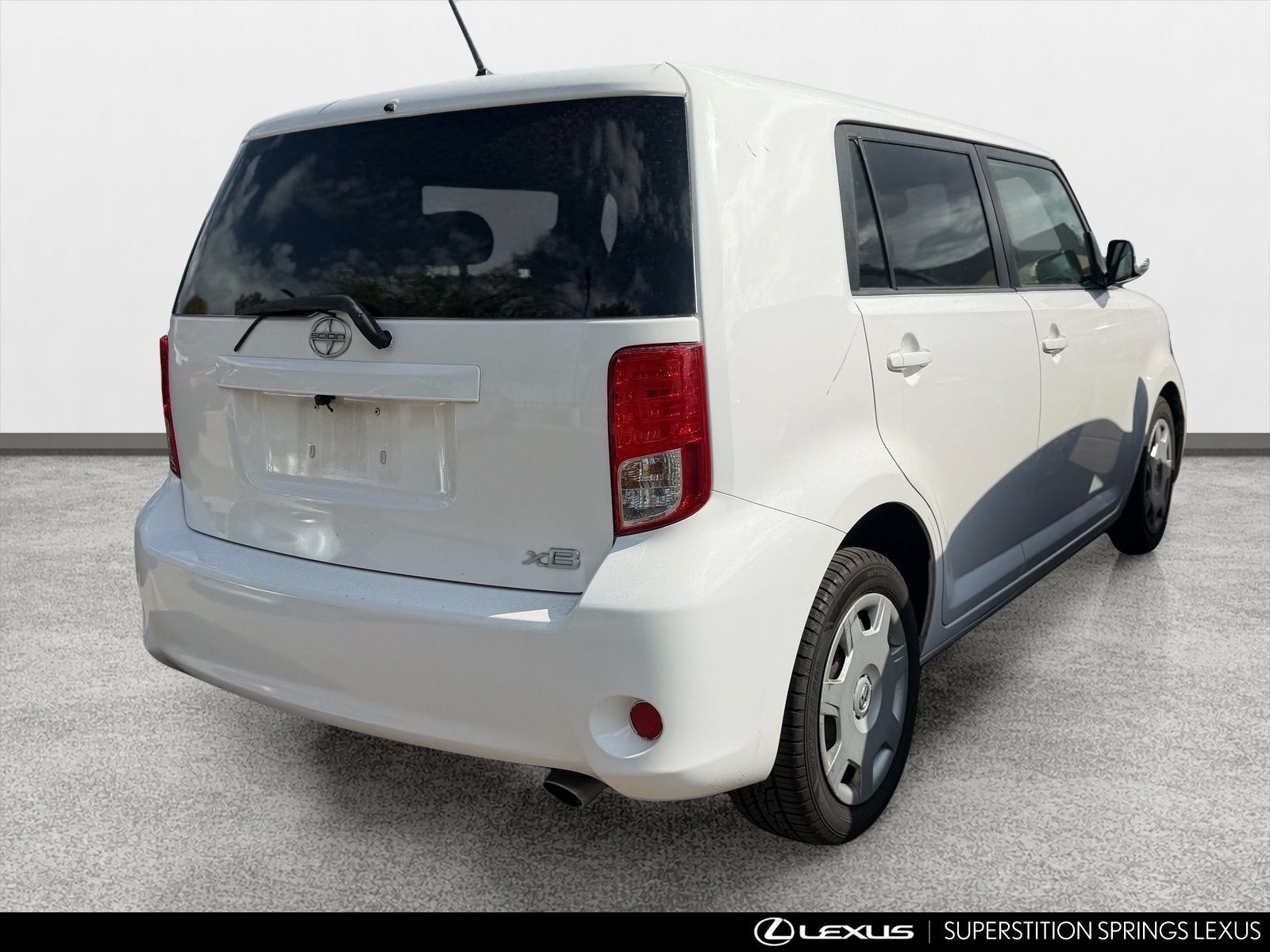 Used 2012 Scion xB FWD image 3