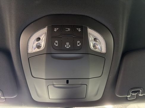 New 2026 Chrysler Pacifica Select image 24