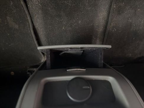 Used 2010 Cadillac SRX Luxury image 17