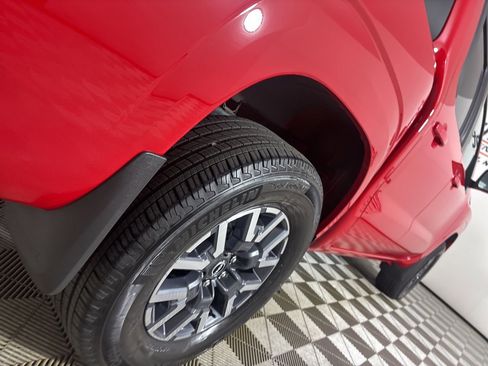 Used 2024 Nissan Frontier SL w/ Technology Package image 35