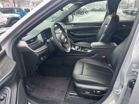 New 2026 Jeep Grand Cherokee Limited AWD/4WD image 6
