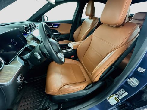 Used 2024 Mercedes-Benz C 300 Sedan image 13